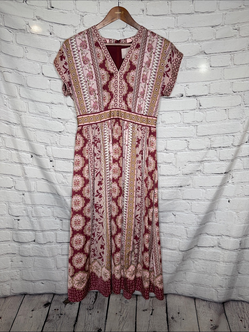 Gal Meet Glam Burgundy & Blush Floral Maxi Dress Size 6 Excellent Condition